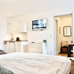 Stylisches Mit Balkon Und Privatem Stellplatz Fuer Bis Zu 4 Personen Nur Wenige Minuten Von Der Innenstadt & Mosel Entfernt Appartement Coblence