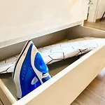 Stylisches Mit Balkon Und Privatem Stellplatz Fuer Bis Zu 4 Personen Nur Wenige Minuten Von Der Innenstadt & Mosel Entfernt Appartement *