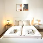 Stylisches Mit Balkon Und Privatem Stellplatz Fuer Bis Zu 4 Personen Nur Wenige Minuten Von Der Innenstadt & Mosel Entfernt Lejlighed Koblenz (Rhineland-Palatinate)