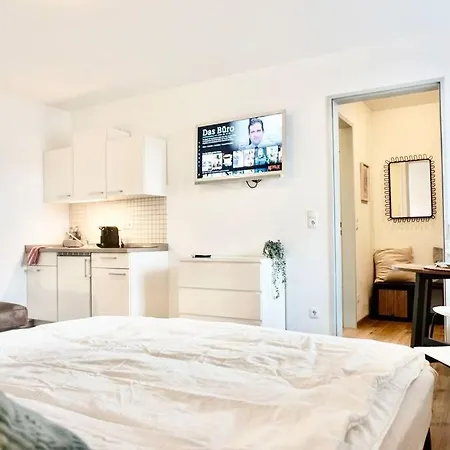 Stylisches Mit Balkon Und Privatem Stellplatz Fuer Bis Zu 4 Personen Nur Wenige Minuten Von Der Innenstadt & Mosel Entfernt Apartmán Koblenc