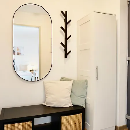 Apartamento Stylisches Mit Balkon Und Privatem Stellplatz Fuer Bis Zu 4 Personen Nur Wenige Minuten Von Der Innenstadt & Mosel Entfernt