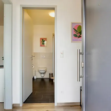 Apartamento Stylisches Mit Balkon Und Privatem Stellplatz Fuer Bis Zu 4 Personen Nur Wenige Minuten Von Der Innenstadt & Mosel Entfernt