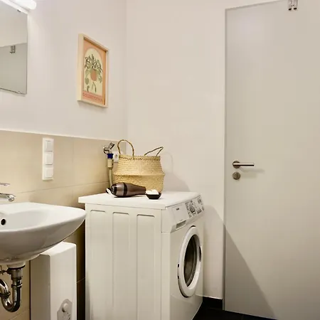 Stylisches Mit Balkon Und Privatem Stellplatz Fuer Bis Zu 4 Personen Nur Wenige Minuten Von Der Innenstadt & Mosel Entfernt * Coblença