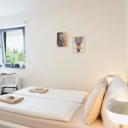 Stylisches Mit Balkon Und Privatem Stellplatz Fuer Bis Zu 4 Personen Nur Wenige Minuten Von Der Innenstadt & Mosel Entfernt
