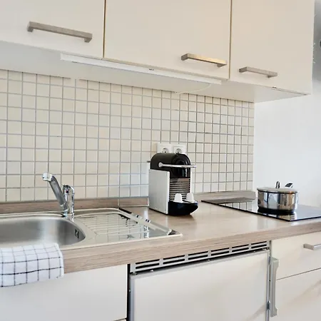 Apartamento Stylisches Mit Balkon Und Privatem Stellplatz Fuer Bis Zu 4 Personen Nur Wenige Minuten Von Der Innenstadt & Mosel Entfernt