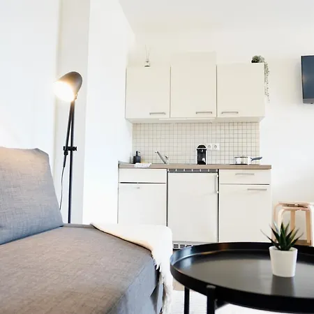 Stylisches Mit Balkon Und Privatem Stellplatz Fuer Bis Zu 4 Personen Nur Wenige Minuten Von Der Innenstadt & Mosel Entfernt