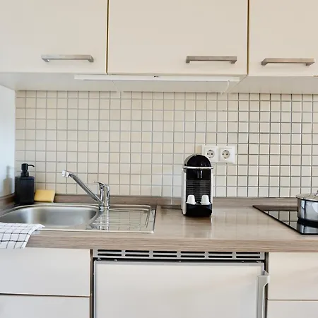 Apartamento Stylisches Mit Balkon Und Privatem Stellplatz Fuer Bis Zu 4 Personen Nur Wenige Minuten Von Der Innenstadt & Mosel Entfernt