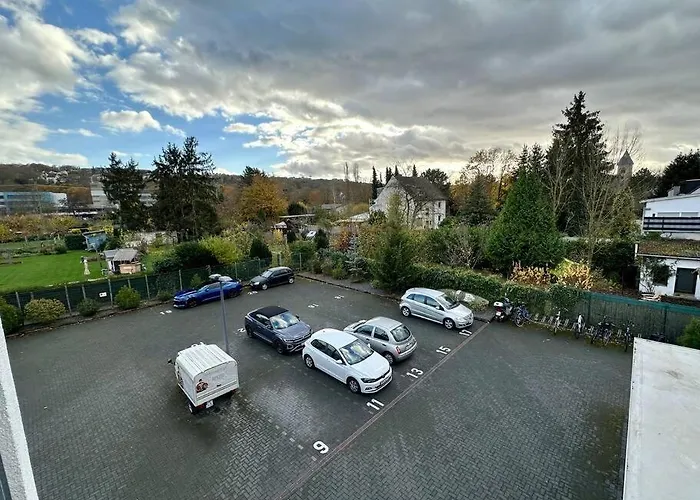 Stylisches Mit Balkon Und Privatem Stellplatz Fuer Bis Zu 4 Personen Nur Wenige Minuten Von Der Innenstadt & Mosel Entfernt