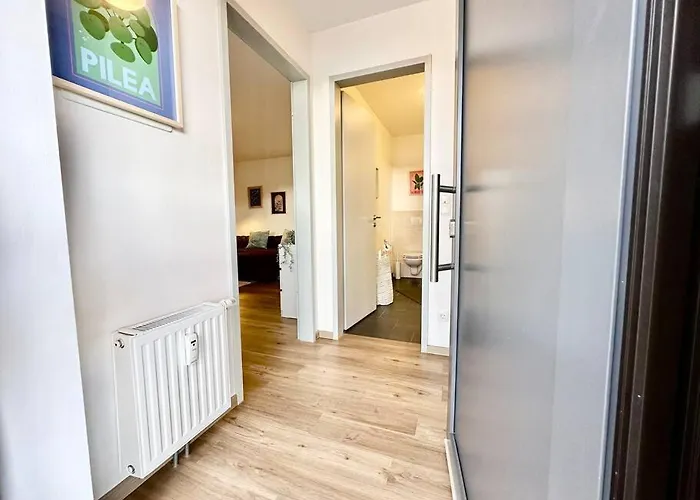 Stylisches Mit Balkon Und Privatem Stellplatz Fuer Bis Zu 4 Personen Nur Wenige Minuten Von Der Innenstadt & Mosel Entfernt *
