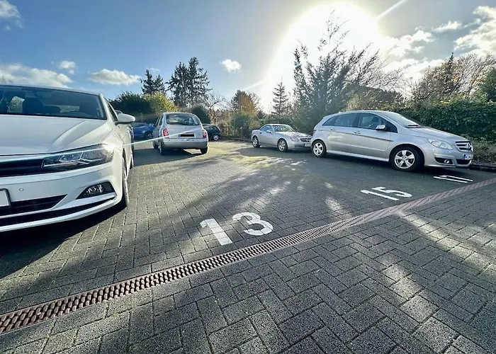 Stylisches Mit Balkon Und Privatem Stellplatz Fuer Bis Zu 4 Personen Nur Wenige Minuten Von Der Innenstadt & Mosel Entfernt Koblenc
