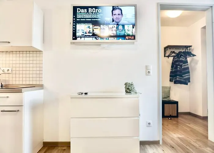 Stylisches Mit Balkon Und Privatem Stellplatz Fuer Bis Zu 4 Personen Nur Wenige Minuten Von Der Innenstadt & Mosel Entfernt