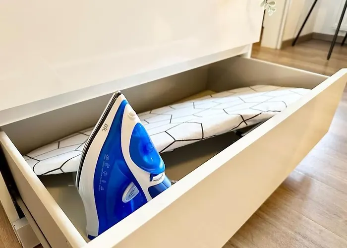 Stylisches Mit Balkon Und Privatem Stellplatz Fuer Bis Zu 4 Personen Nur Wenige Minuten Von Der Innenstadt & Mosel Entfernt شقة *