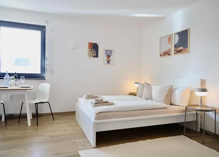 Stylisches Mit Balkon Und Privatem Stellplatz Fuer Bis Zu 4 Personen Nur Wenige Minuten Von Der Innenstadt & Mosel Entfernt Apartmán *